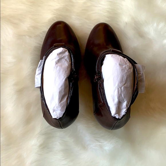 NWT COACH Soft Leather “TAN” Bootie - Picture 3 of 5